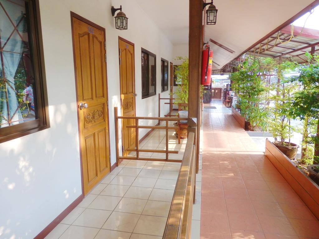Mg Guesthouse Sukhothai Buitenkant foto
