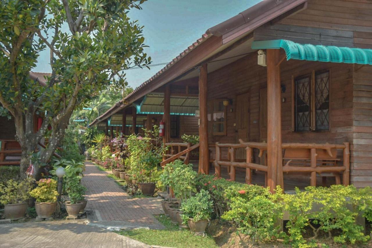 Mg Guesthouse Sukhothai Buitenkant foto