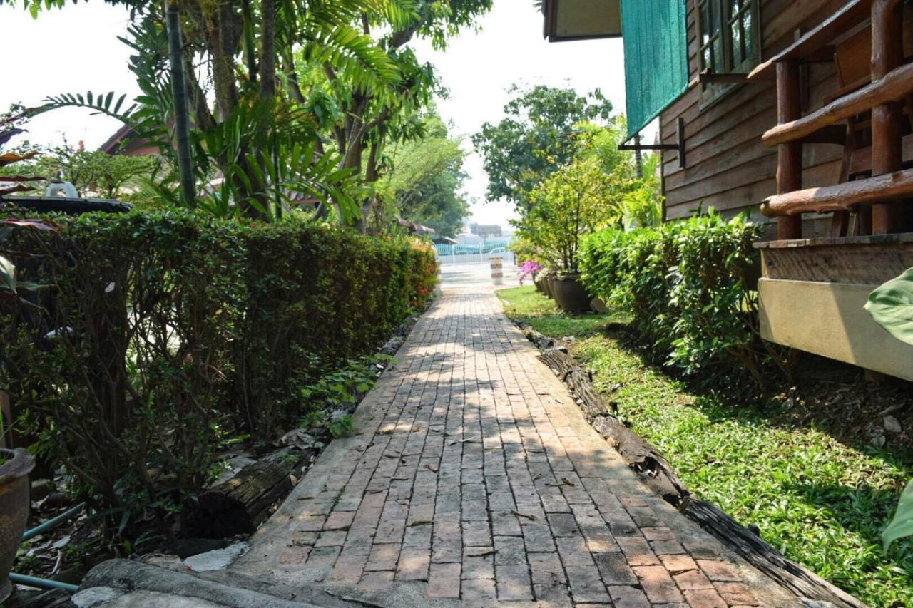 Mg Guesthouse Sukhothai Buitenkant foto