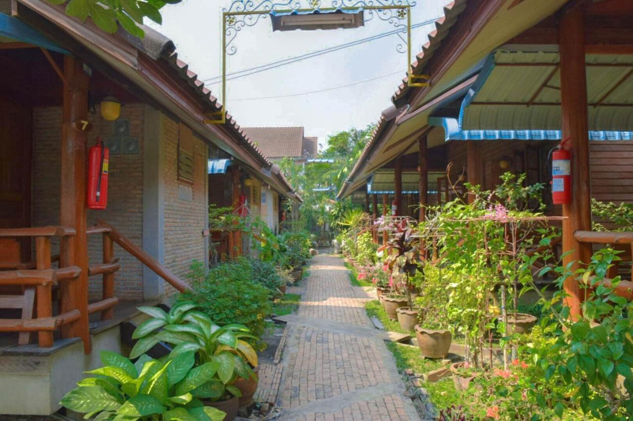 Mg Guesthouse Sukhothai Buitenkant foto